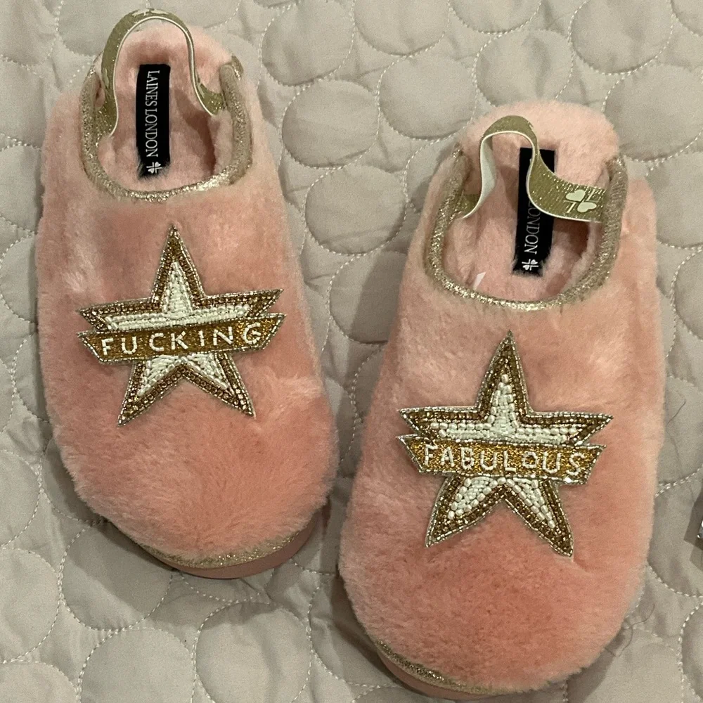 Laines London Slippers NWT Medium - Picture 1 of 16